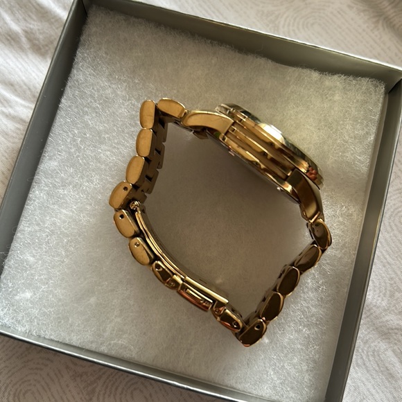 Michael Kors Gold Watch - Picture 2 of 3